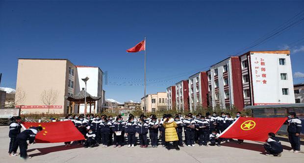南明区水口寺街道关工委开展2024年寒假关爱未成年人活动